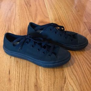 Black Converse
